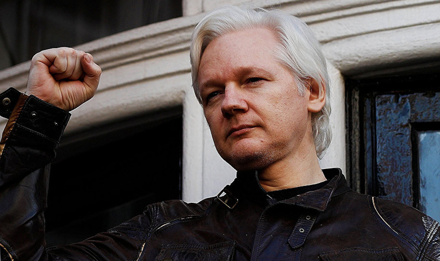 It is important to build a movement to protect Julian Assange and